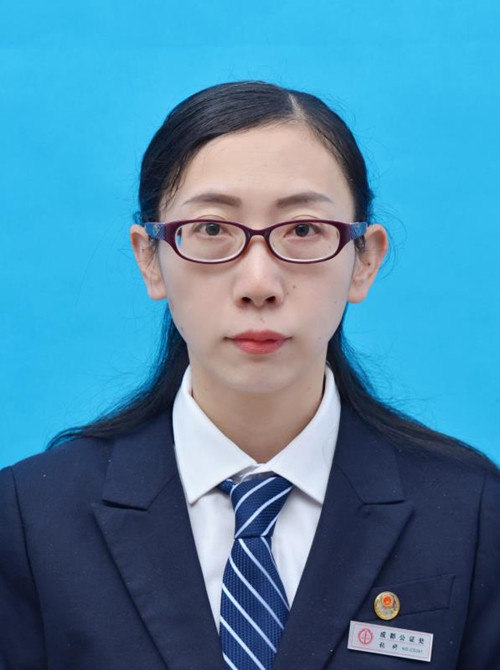 张妍2.jpg